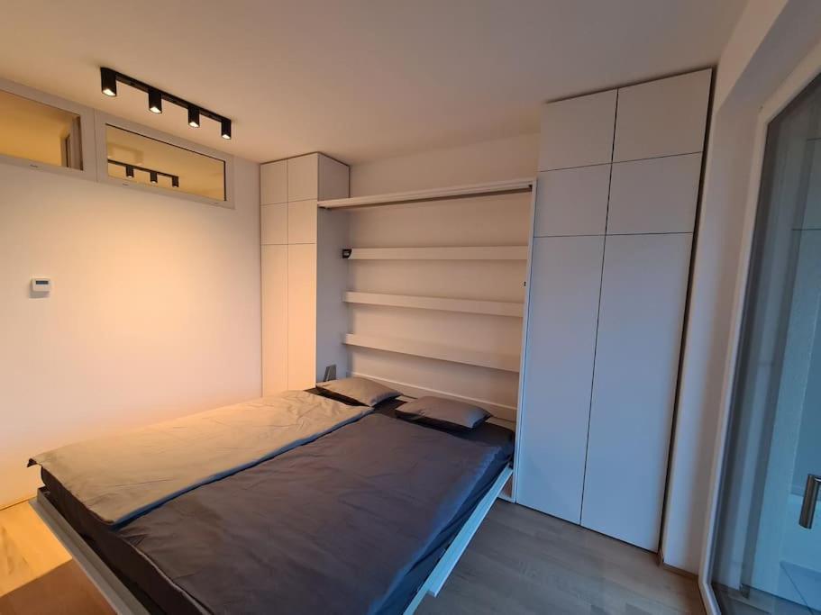 Neu, Zentral, Schoen, Bergblick, Suedterrasse 弗赖拉辛 外观 照片